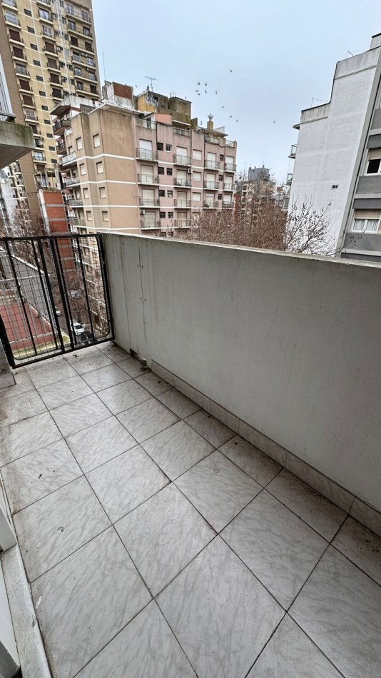 Departamento de 1 Ambiente Divisible con Balcon