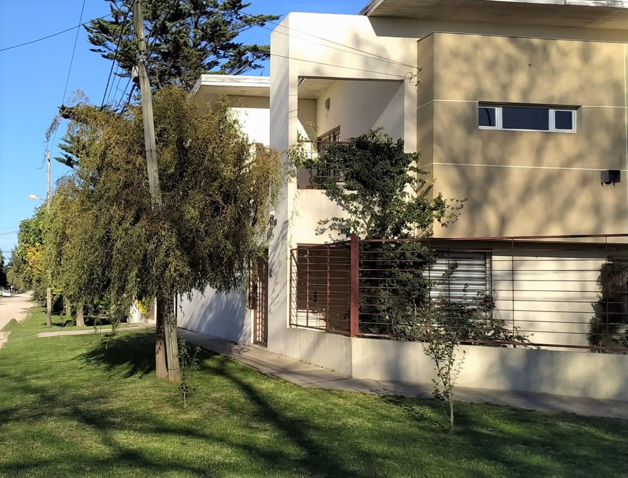 Duplex 4 Ambientes con Parque y Cochera Doble