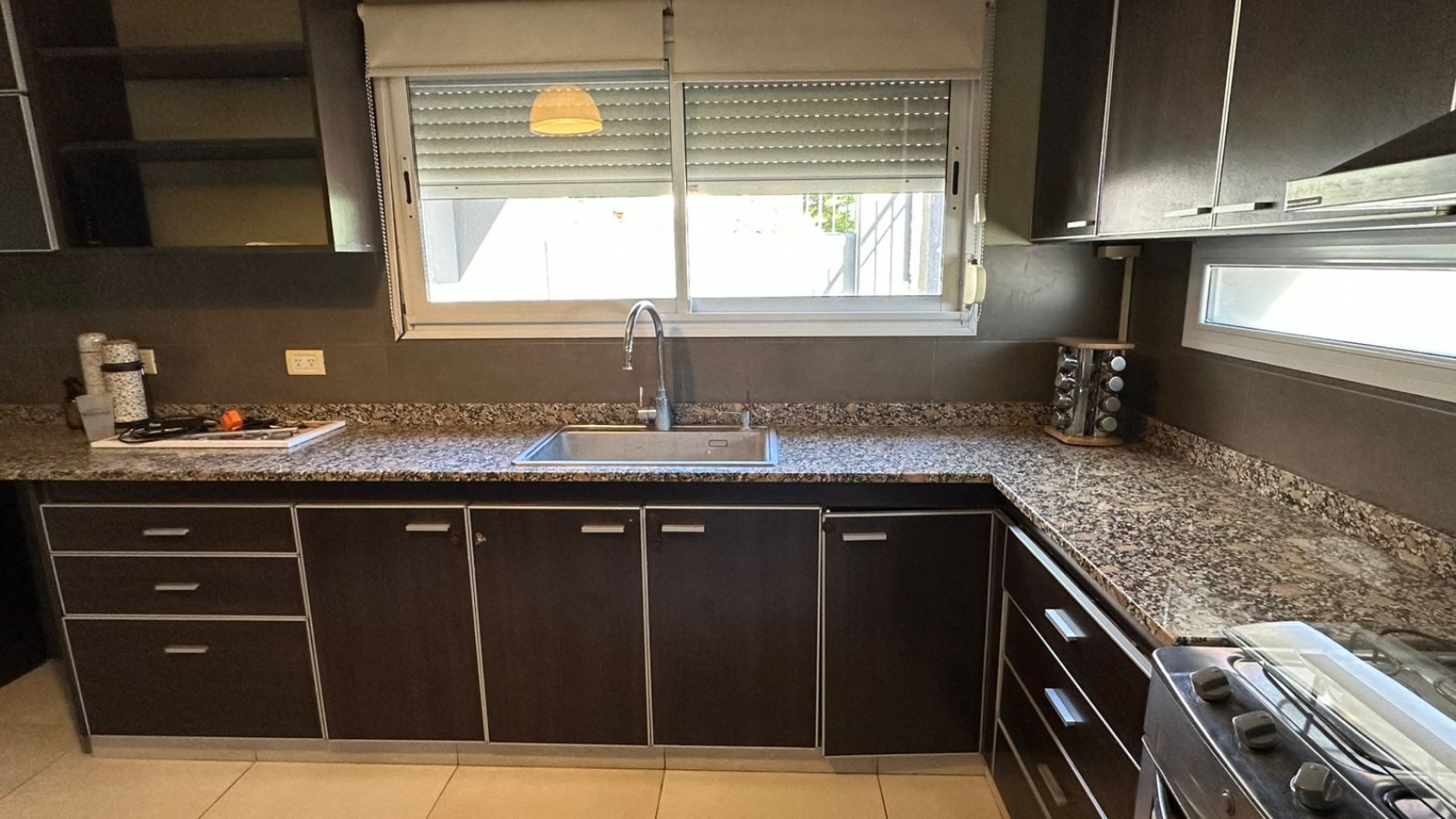 Chalet 4 Ambientes con Garage Doble (en P.H. totalmente independiente)