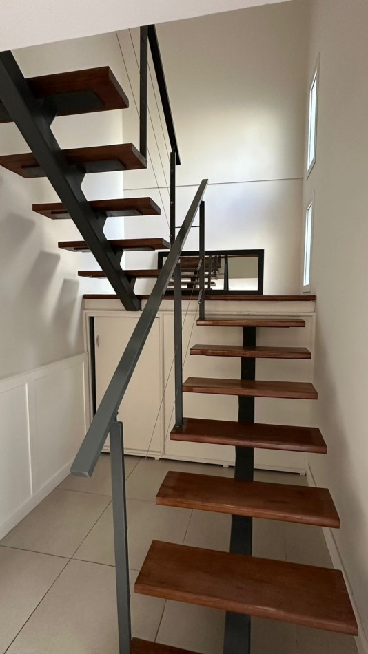 Chalet 4 Ambientes con Garage Doble (en P.H. totalmente independiente)