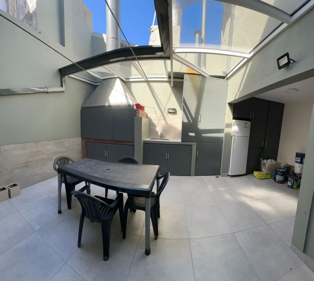 Chalet 4 Ambientes con Garage Doble (en P.H. totalmente independiente)