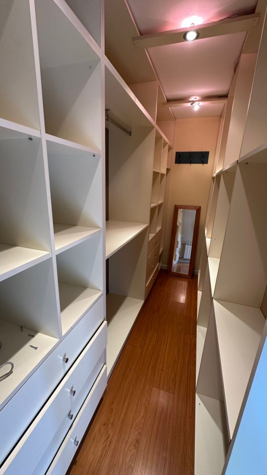Chalet 4 Ambientes con Garage Doble (en P.H. totalmente independiente)