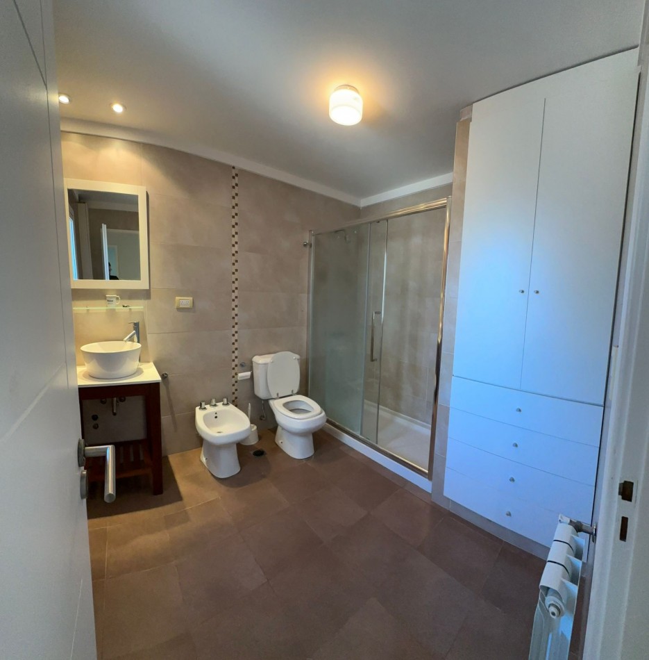 Chalet 4 Ambientes con Garage Doble (en P.H. totalmente independiente)