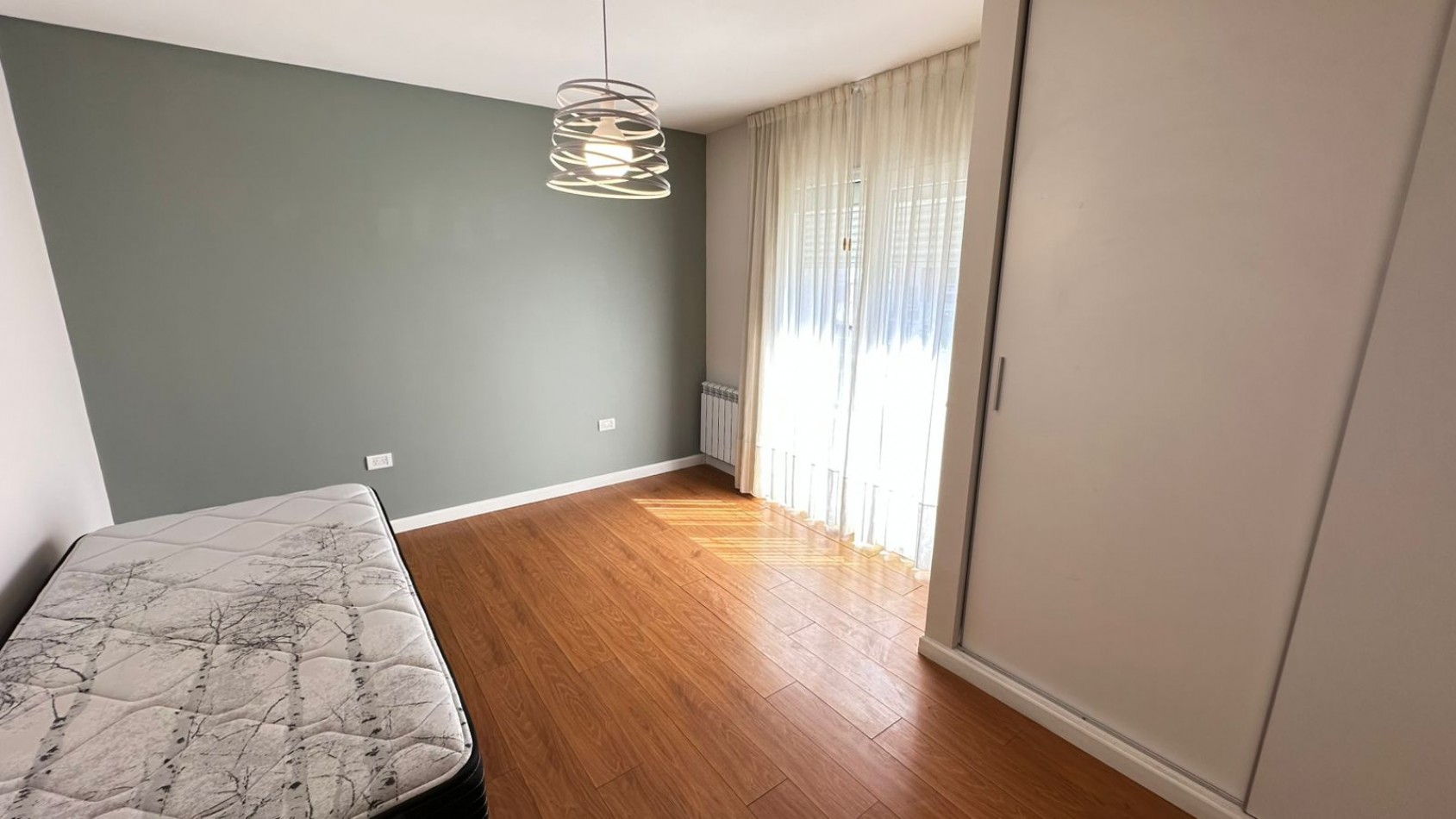 Chalet 4 Ambientes con Garage Doble (en P.H. totalmente independiente)