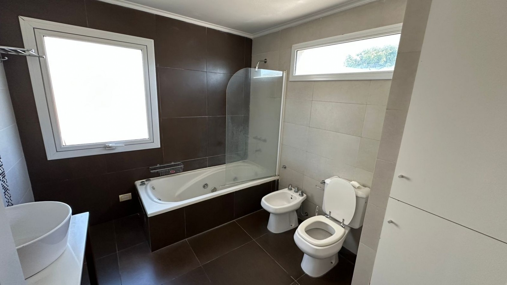 Chalet 4 Ambientes con Garage Doble (en P.H. totalmente independiente)