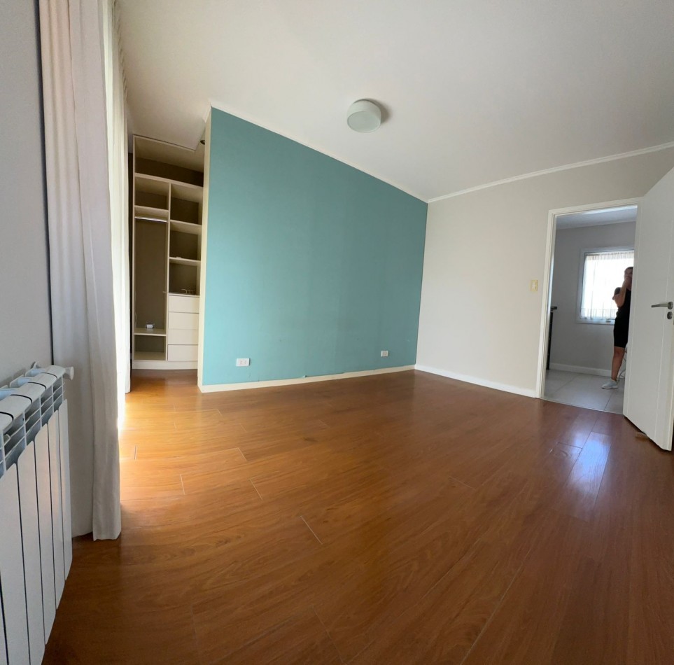 Chalet 4 Ambientes con Garage Doble (en P.H. totalmente independiente)
