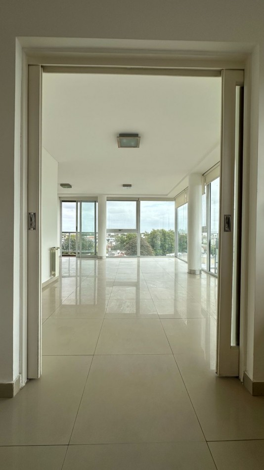 Alquiler Piso 3 Ambientes con Cochera