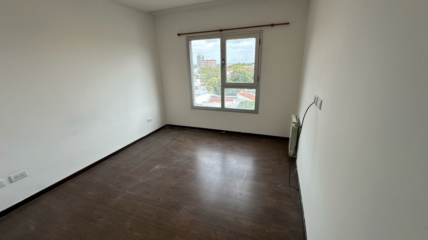 Alquiler Piso 3 Ambientes con Cochera