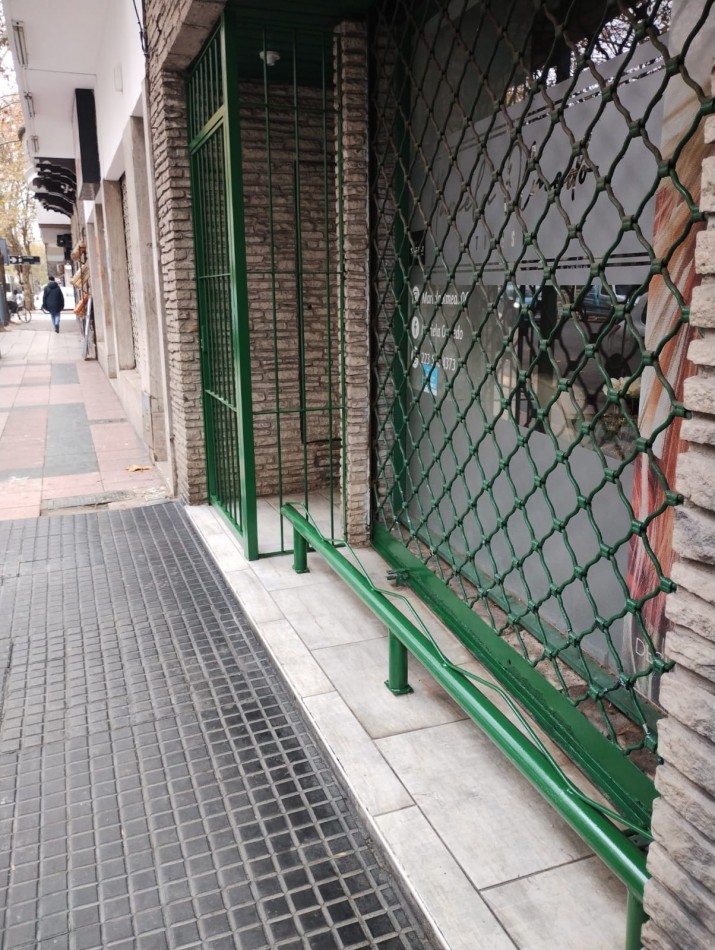 Local Comercial en Alquiler Prox Shopping Los Gallegos