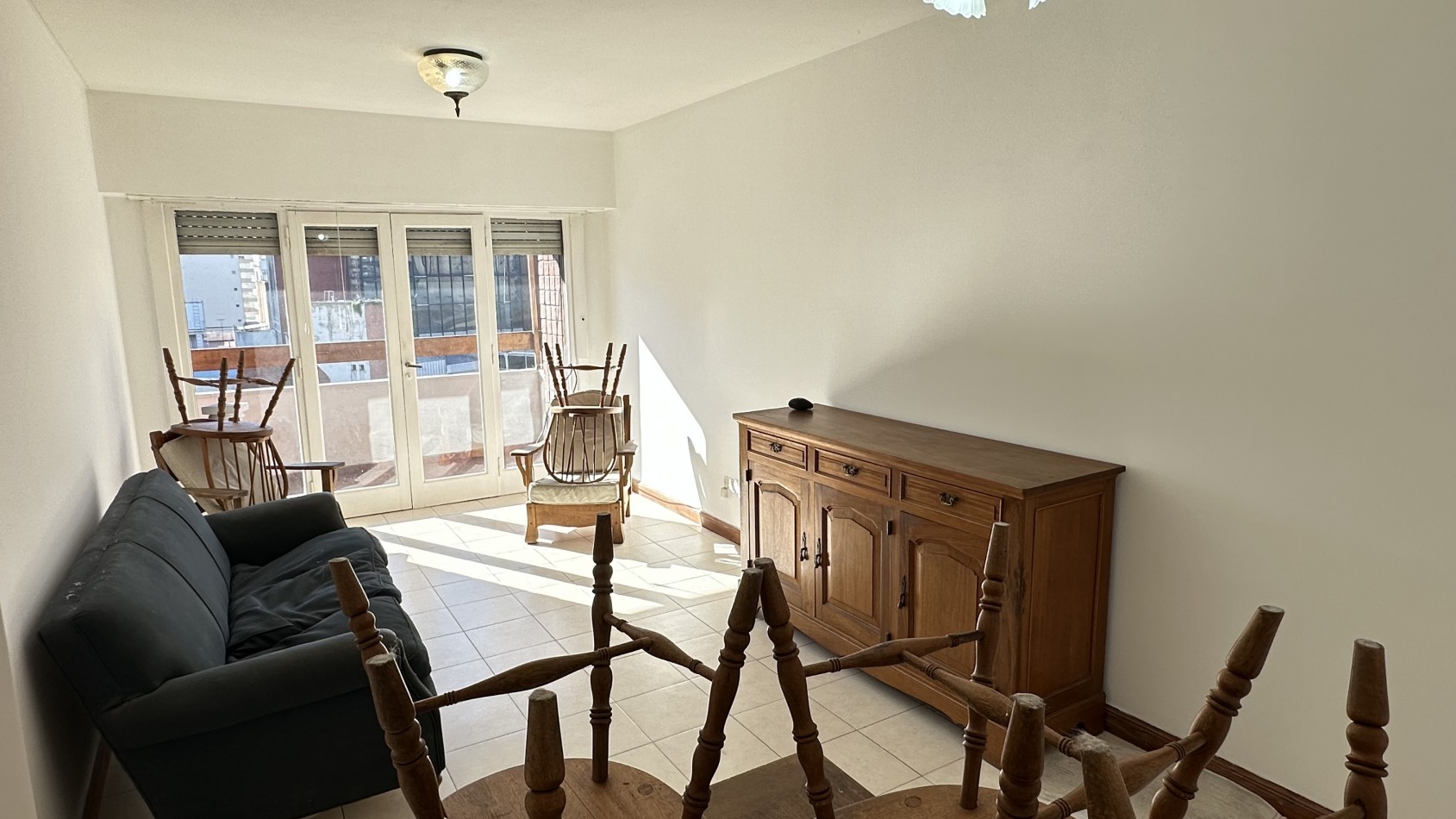 Departamento 3 Ambientes a la Calle con Balcon 