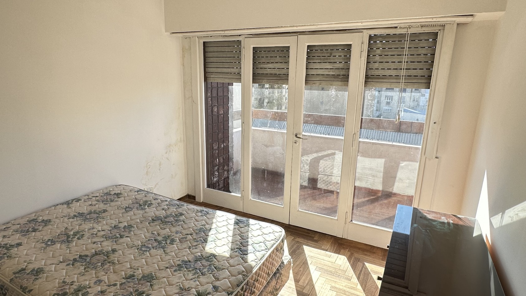 Departamento 3 Ambientes a la Calle con Balcon 