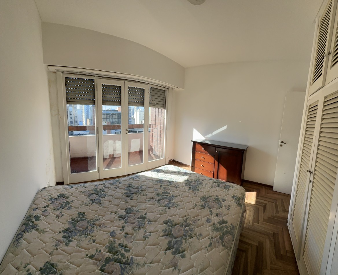 Departamento 3 Ambientes a la Calle con Balcon 