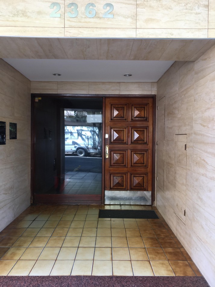 Departamento 2 Ambientes a la Calle con Balcon