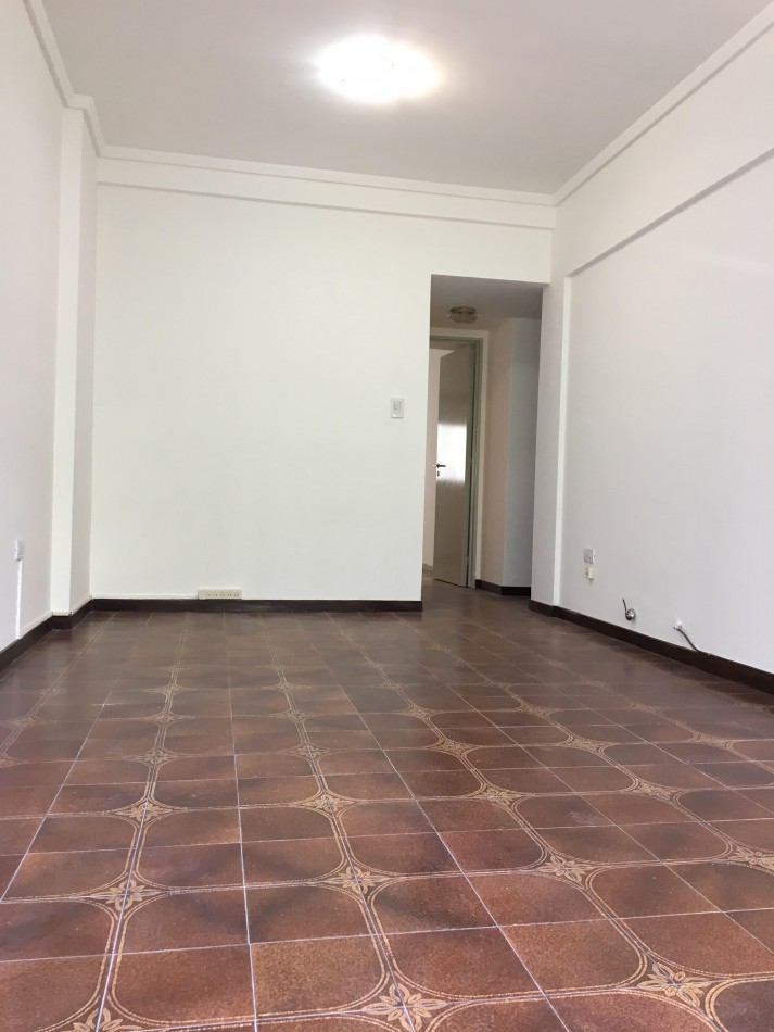 Departamento 2 Ambientes a la Calle con Balcon