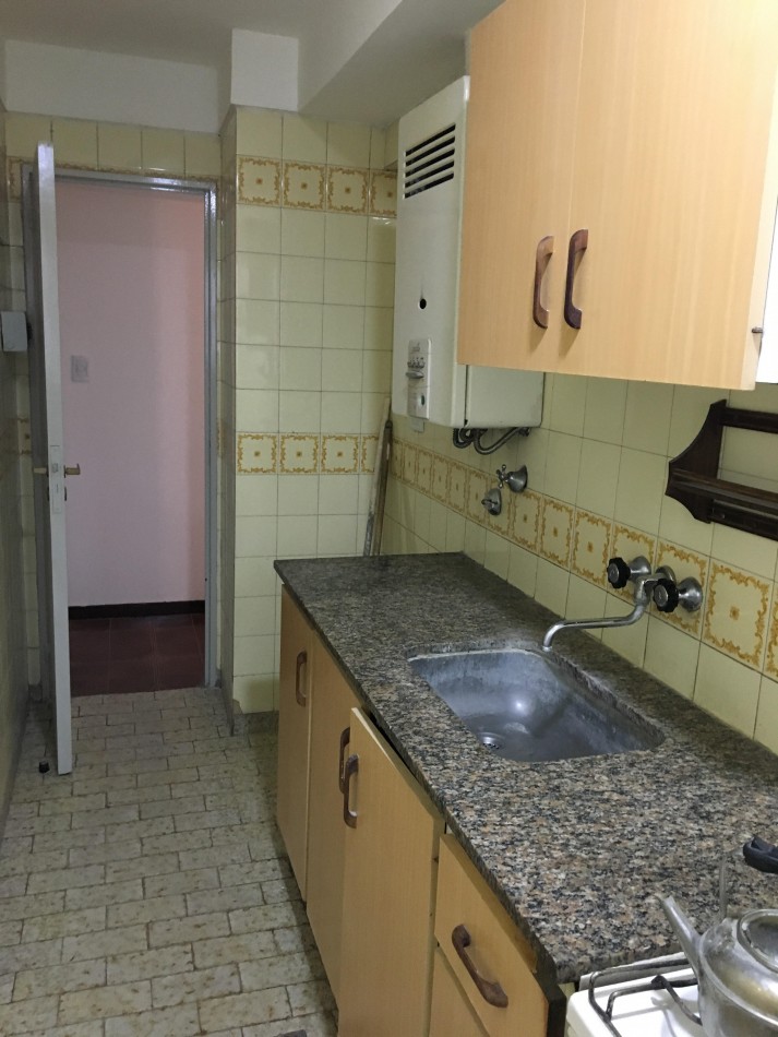 Departamento 2 Ambientes a la Calle con Balcon