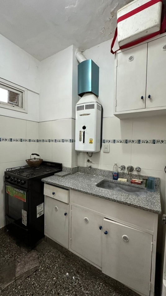 Departamento 1 Ambiente a la calle con Balcon