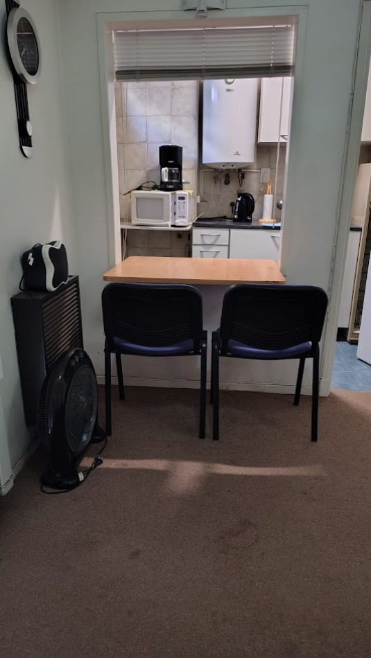 Departamento 1 Ambiente a la Calle con Balcon