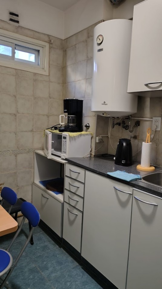 Departamento 1 Ambiente a la Calle con Balcon