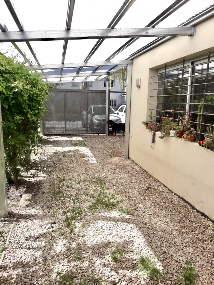 ALQUILER 24 MESES MODERNA CASA 3 AMBIENTES