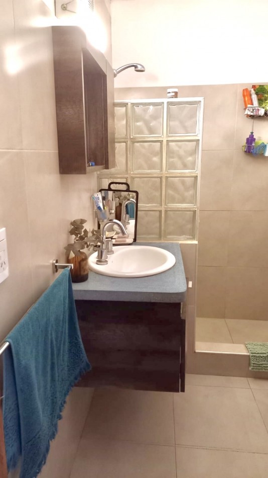 ALQUILER 24 MESES MODERNA CASA 3 AMBIENTES