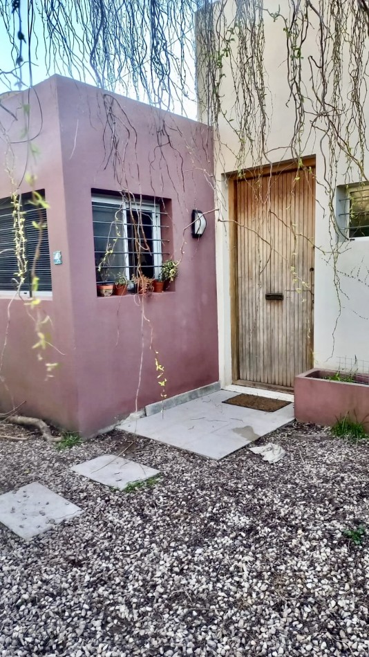 ALQUILER 24 MESES MODERNA CASA 3 AMBIENTES