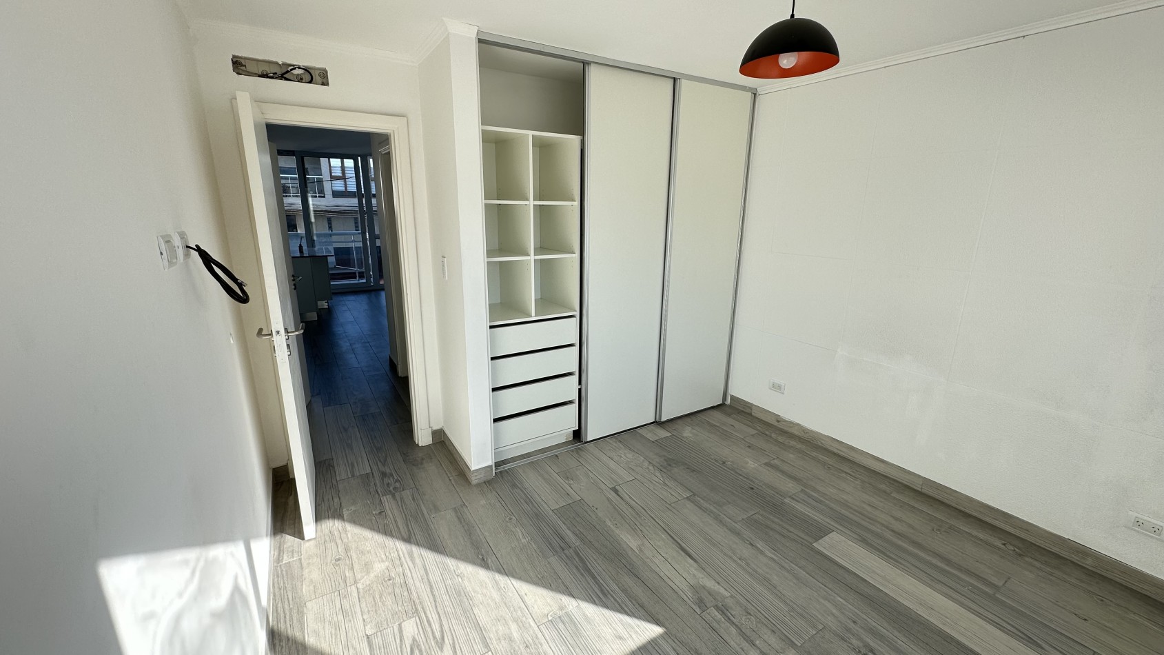 Departamento de 2 Ambientes a la Calle con Balcon