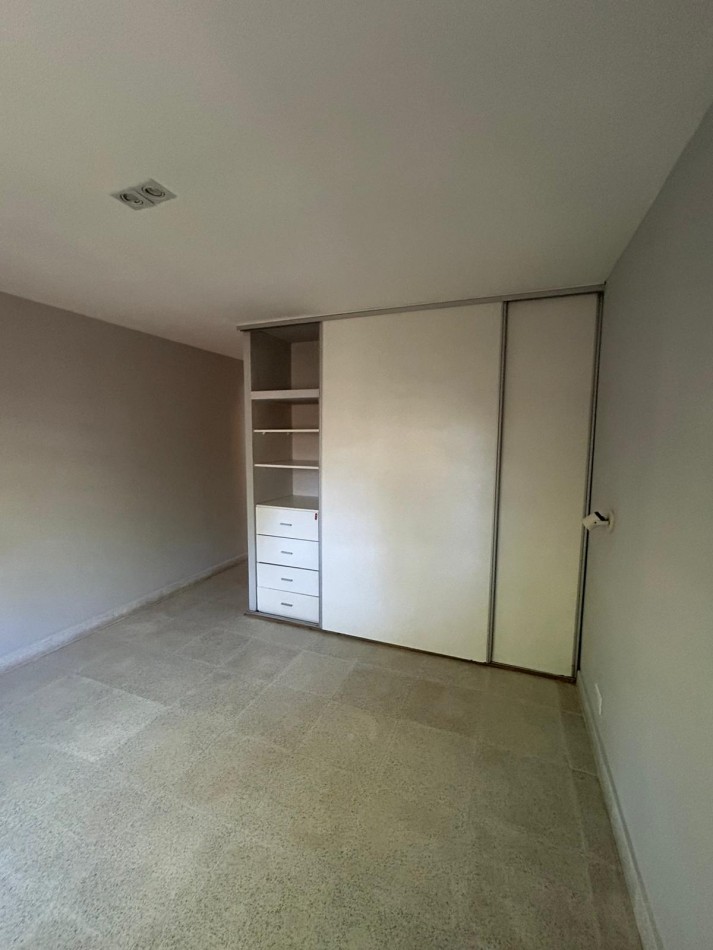 Moderna Casa 3 Ambientes con Entrada Autos (2) 