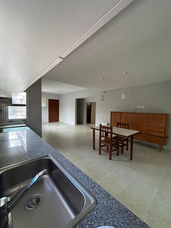 Moderna Casa 3 Ambientes con Entrada Autos (2) 