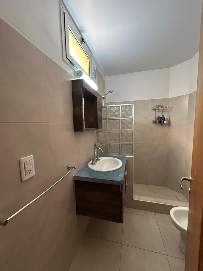 Moderna Casa 3 Ambientes con Entrada Autos (2) 