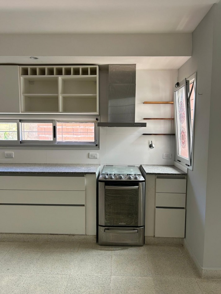 Moderna Casa 3 Ambientes con Entrada Autos (2) 