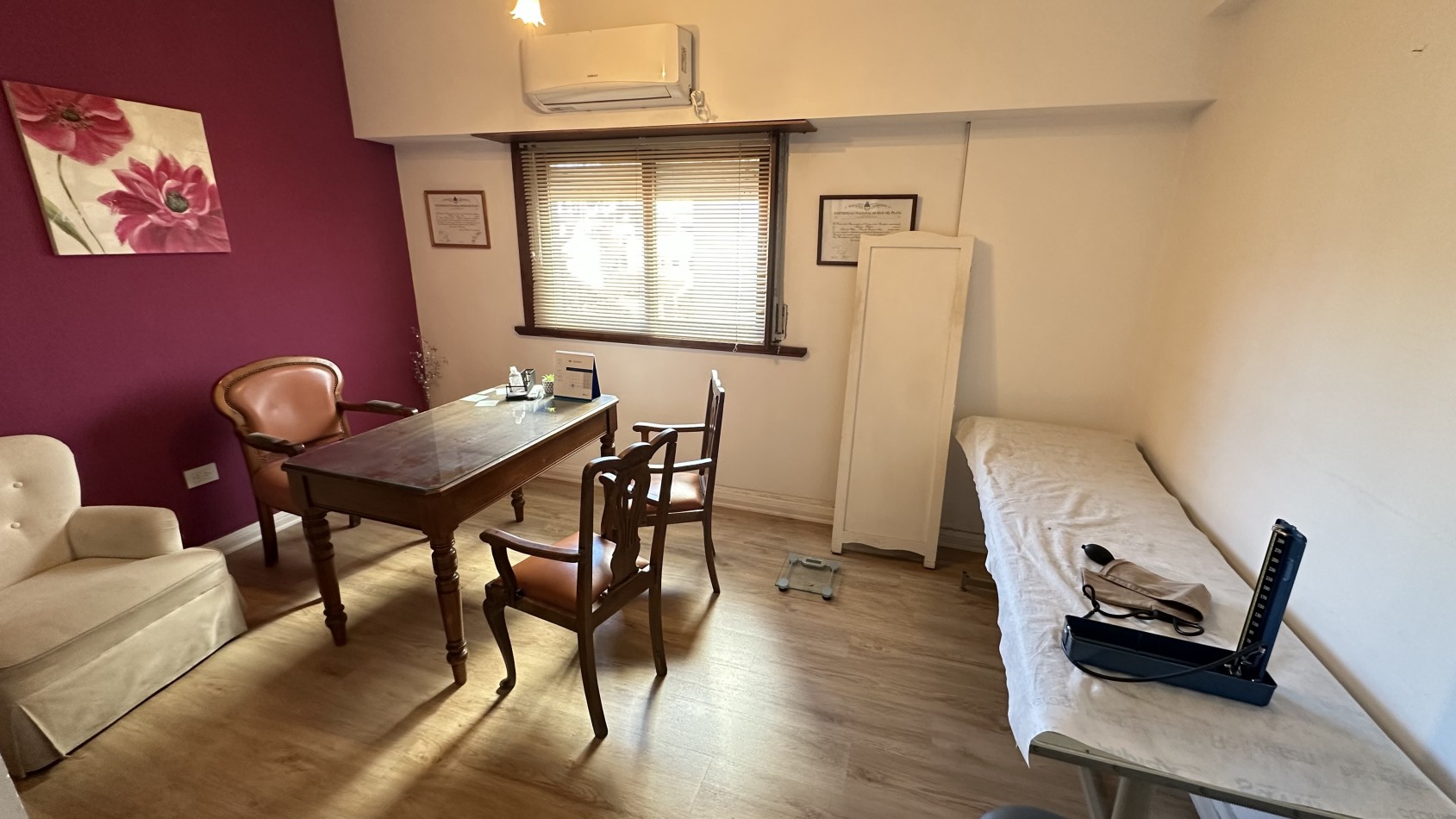 Alquiler Consultorio c/baño Privado