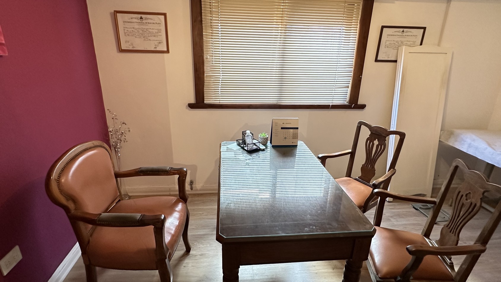 Alquiler Consultorio c/baño Privado