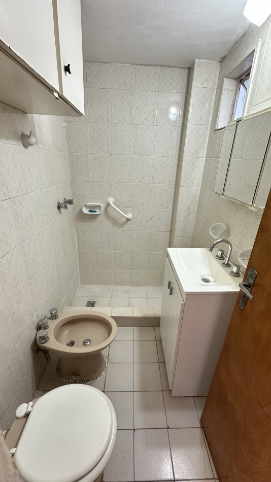 Alquiler PH 2 Ambientes con escritorio y patio