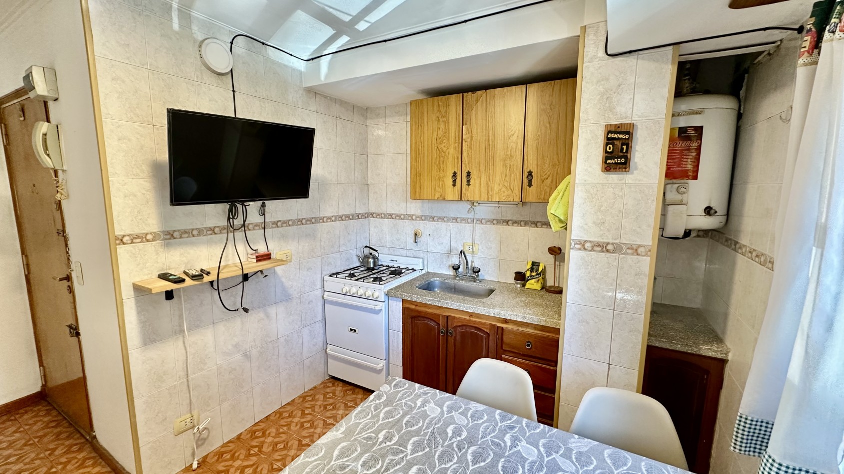 Alquiler PH 2 Ambientes con escritorio y patio