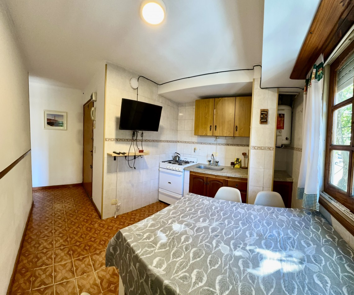 Alquiler PH 2 Ambientes con escritorio y patio