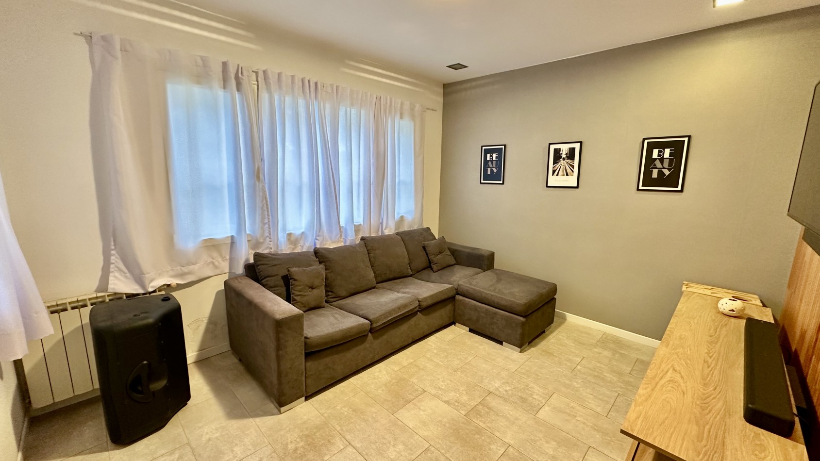 Chalet 6 Ambientes con Parque y Pileta