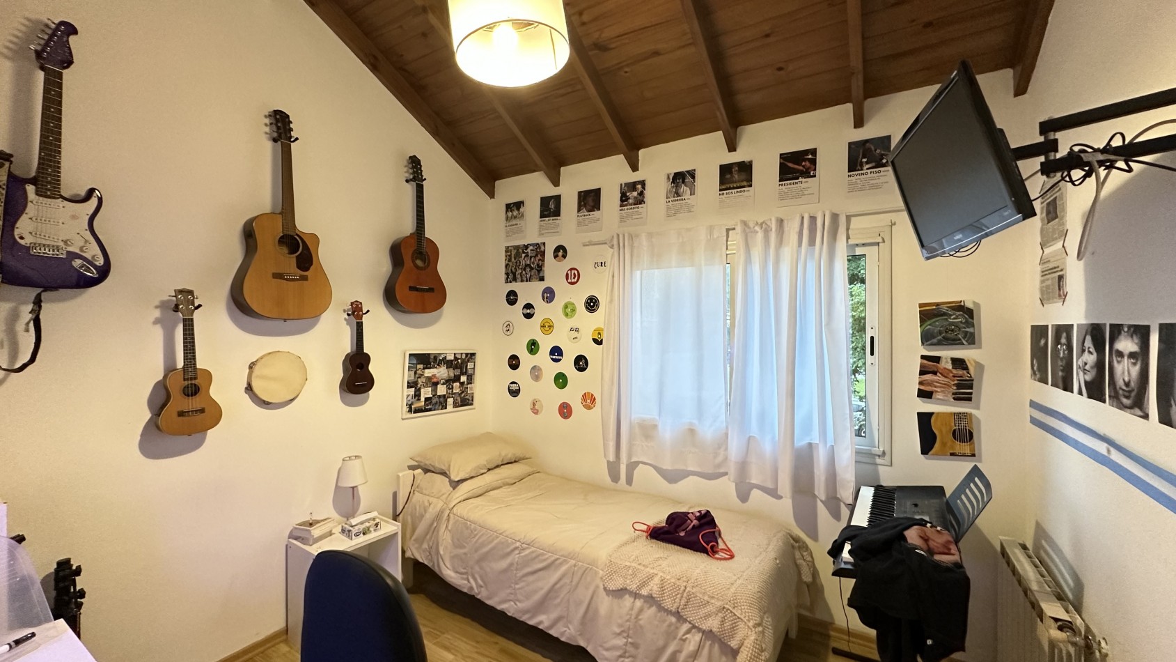 Chalet 6 Ambientes con Parque y Pileta