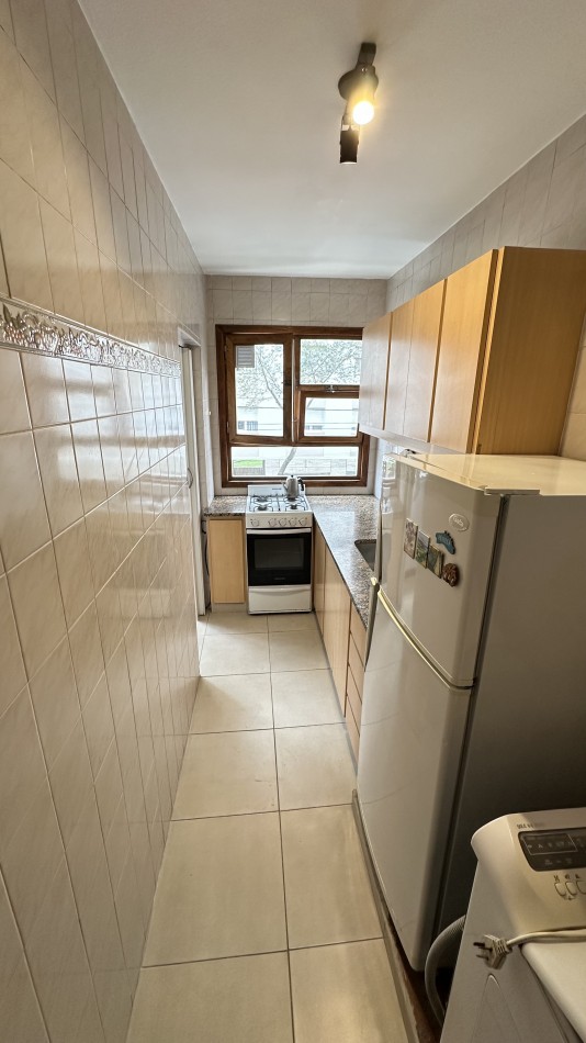 Departamento 2 Ambientes con Balcon cerrado