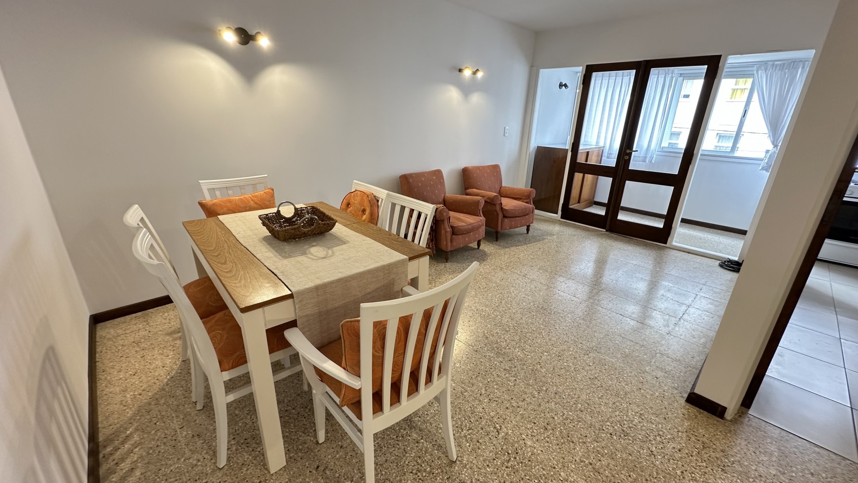 Departamento 2 Ambientes con Balcon cerrado