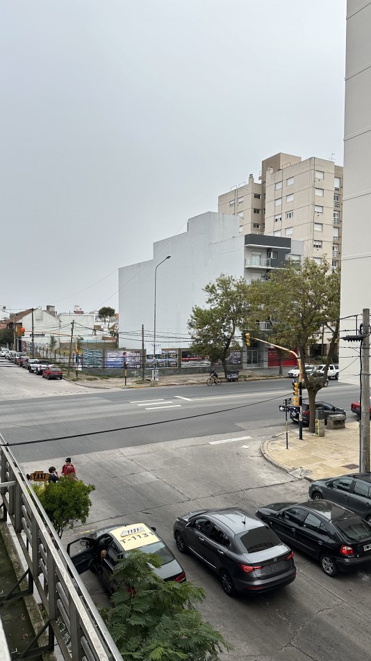 Departamento 2 Ambientes con Balcon cerrado