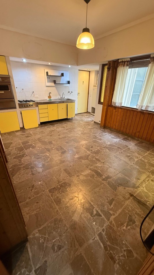 Departamento 3 Ambientes con Cochera en La Perla