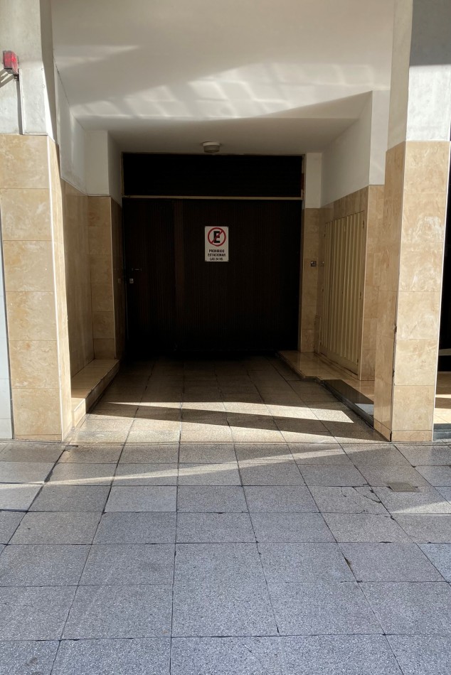 Departamento 2 Ambientes al Contrafrente con Cochera