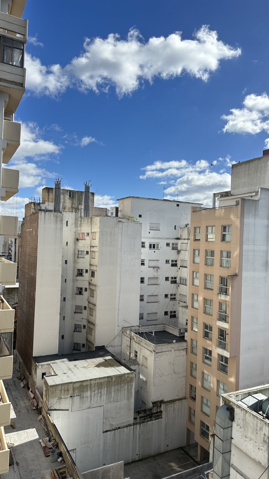 Departamento 2 Ambientes al Contrafrente con Cochera