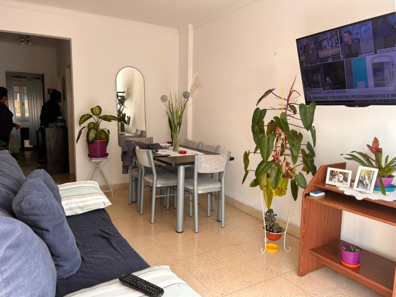 Departamento 2 Ambientes con Balcon y Vista Lateral al Mar