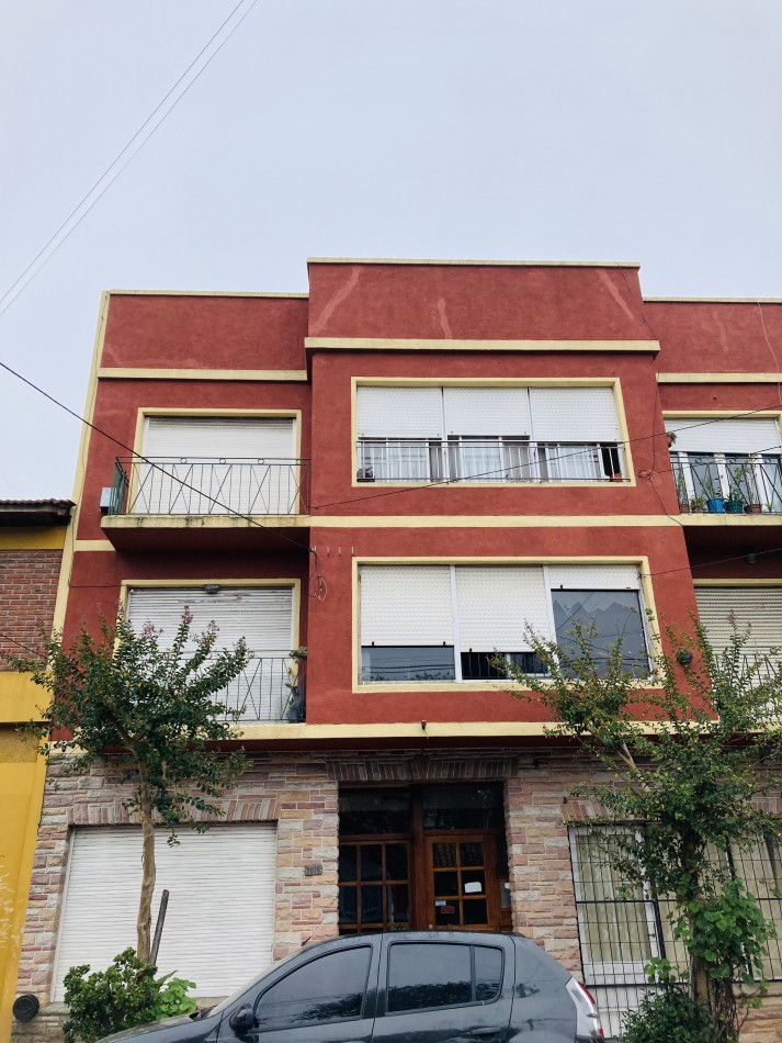 Departamento 2 Ambientes a la calle con Balcon