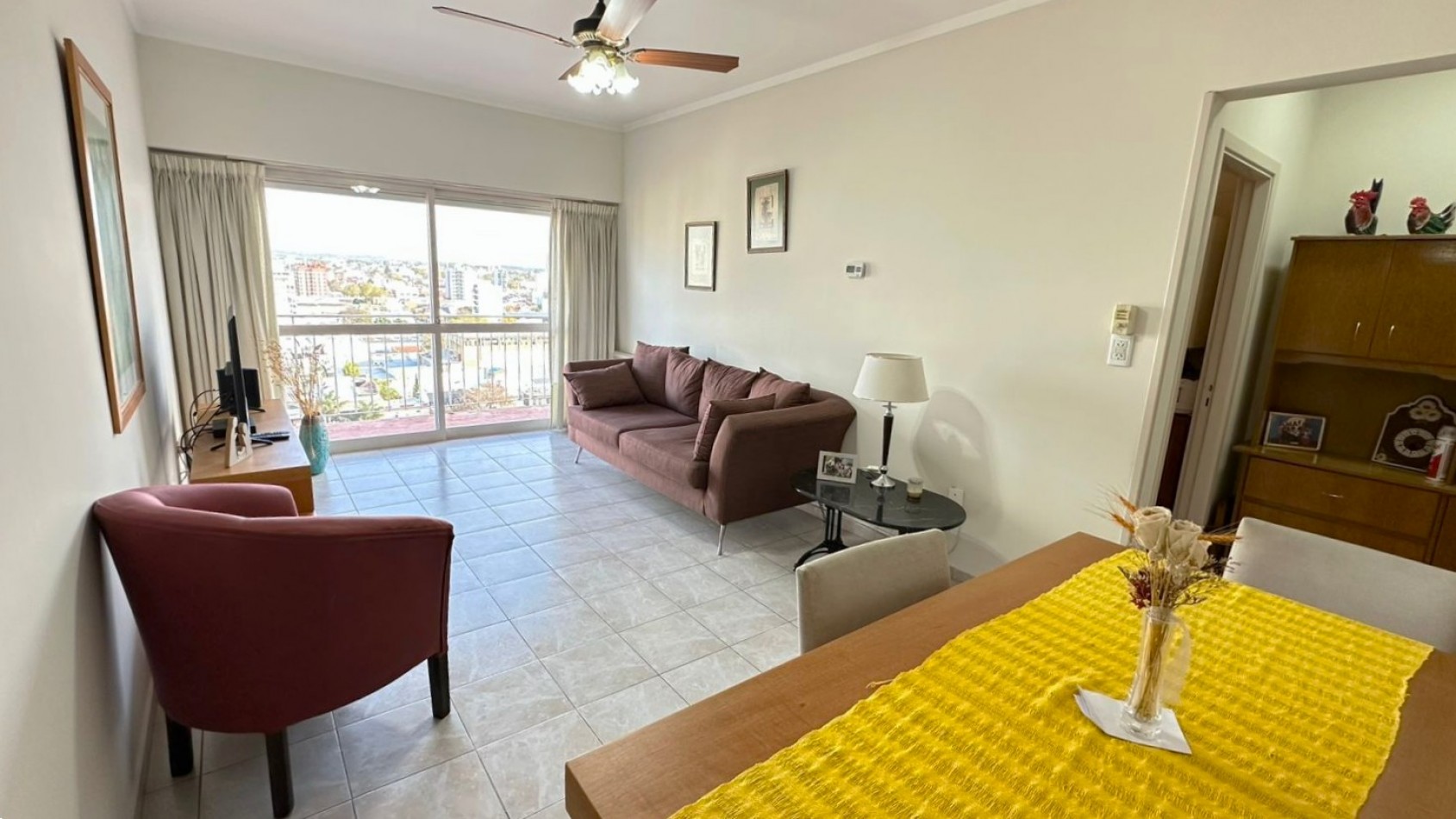 Departamento 3 Ambientes a la Calle con Balcon 
