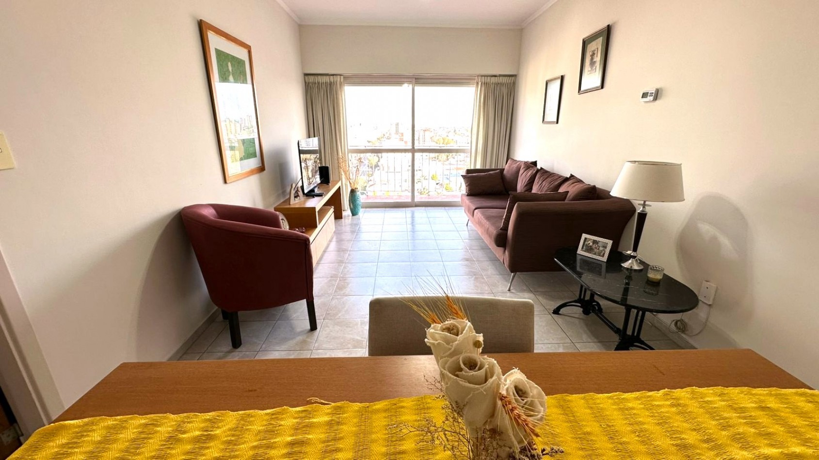 Departamento 3 Ambientes a la Calle con Balcon 