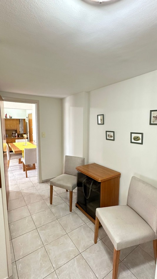 Departamento 3 Ambientes a la Calle con Balcon 