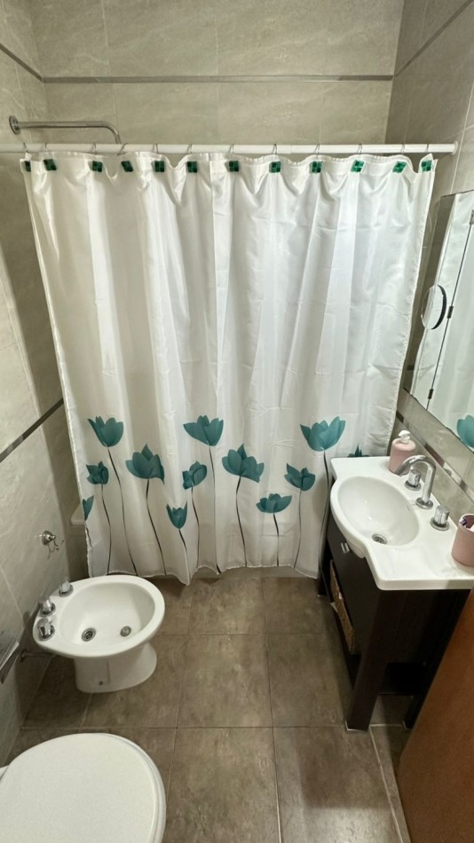 Departamento 3 Ambientes a la Calle con Balcon 