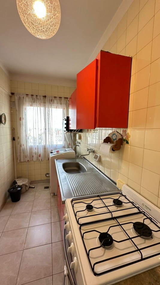 Departamento 3 Ambientes a la Calle con Balcon 